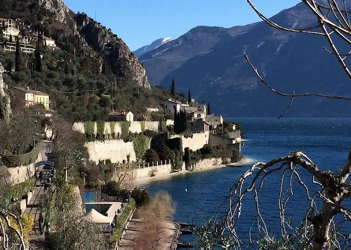 מלון Ruscello Garni 3*